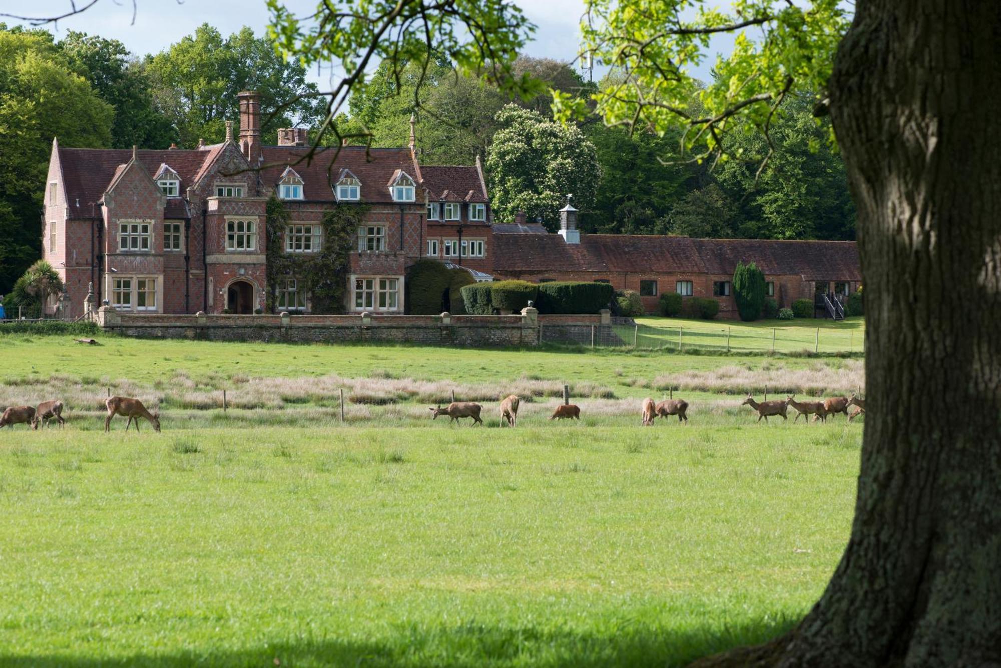 Hotel Burley Manor Exteriér fotografie