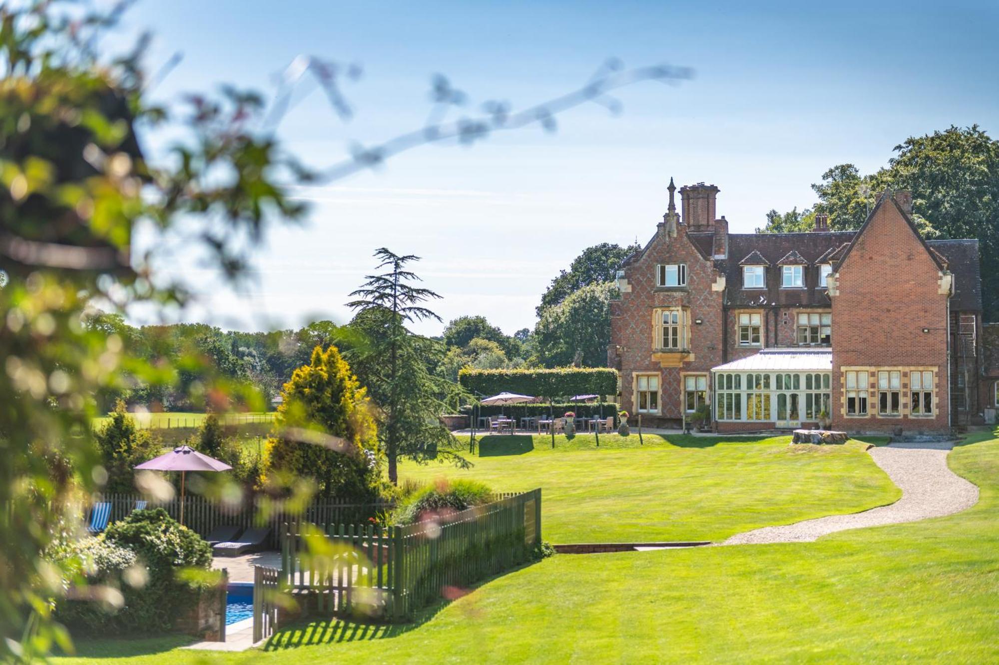 Hotel Burley Manor Exteriér fotografie